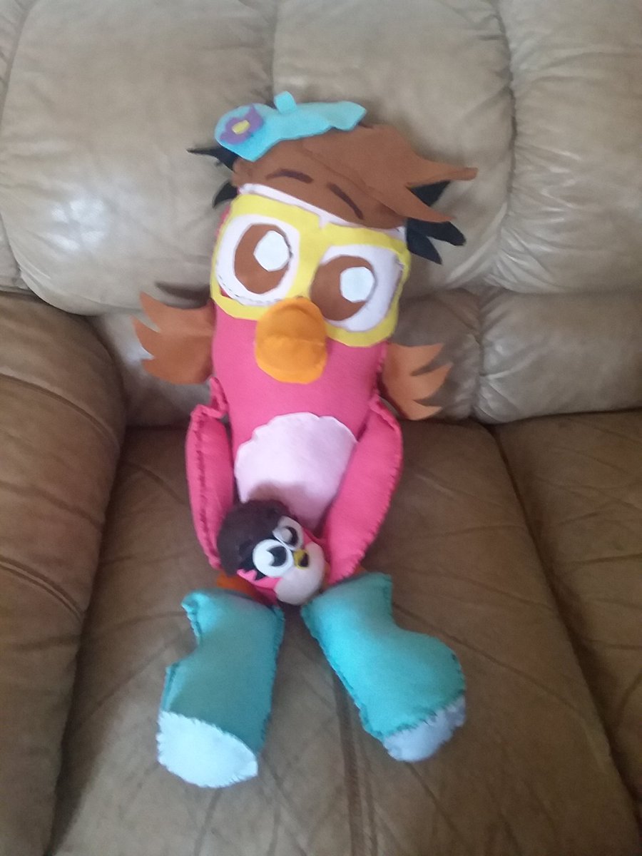 TiffanyArtist56's tweet photo. It's FINALLY FINSHED! I officially finished my first jumbo plush! I for real LOVED how it turned out!
#TiffanyAdventuresOnColorfulIsland #Tiffany #plush #jumbo #plushtoy #jumboplush #AngryBirds #ColorfulIsland https://t.co/WViV4yH3VR