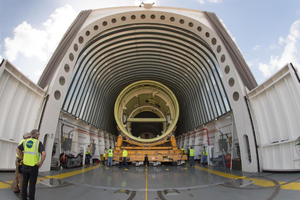 NASA_SLS's tweet photo. A structural test version of the #NASASLS intertank was loaded onto @NASA's barge Pegasus at #NASAMAF to head to @NASA_Marshall for further testing! MORE photos of the intertank here >> https://t.co/mBBUtrlIJW https://t.co/huzdTMUM7c