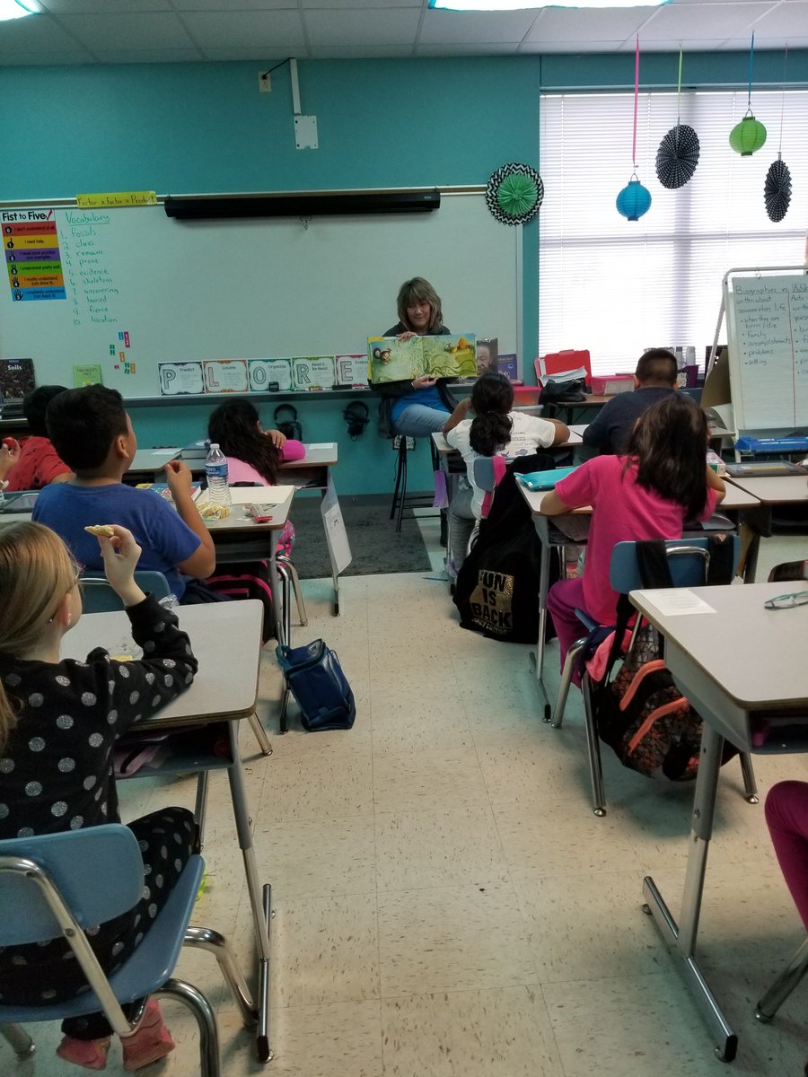DeedsLori's tweet photo. Thank you to the sweet ladies from Perdenales Electric Coop for coming to read to us today!! #HLES #ittakesavillage #DrSeussWeek https://t.co/ettPmdcpl7