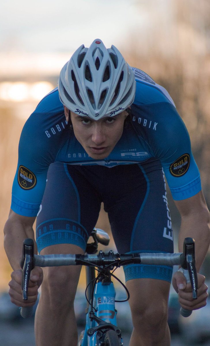 Entra en el sorteo de esta equipación completa de verano  @GOBIKWEAR de nuestro equipo <a href="/EscribanoTeam/">Escribano Sports Team</a> solo por HACERTE SEGUIDOR de nuestro Twitter, darle a ME GUSTA y RETUITEAR este tweet antes del 11 de marzo
#gobik 
#escribanosportsteam
#goldnutrition_escribano
<a href="/RuedasRothar/">Rothar</a>