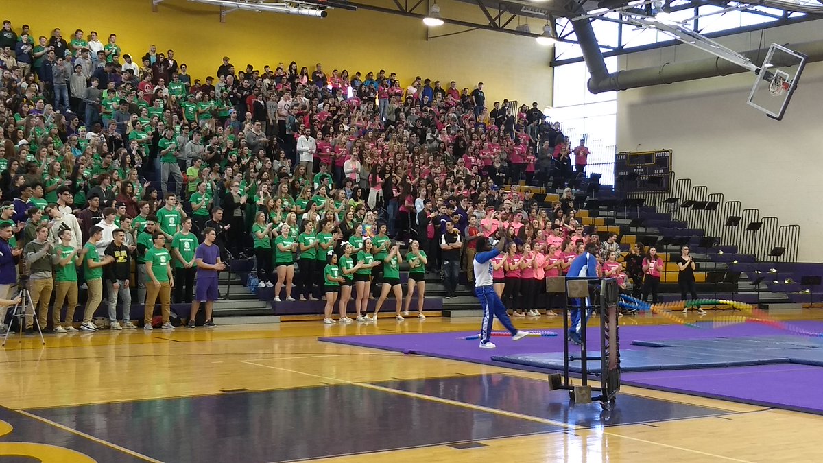crechner's tweet photo. @BulldogLife_WHS
 Spring Fling Spirit Week Rocks! https://t.co/ocDe0PrKgj