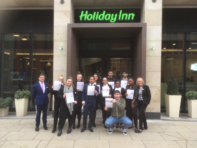 HolidayInnMcr's tweet photo. #NHTO2018 has come to an end in Manchester with a 'Student Graduation'. Afternoon Tea treats and a goodie bag to go, to say a massive thank you to our Students who have been just great all week @TraffordCollege @P1stAndy @LifeatKGH @HPSUKI #IHGStudentTakeover #workexperience https://t.co/rmlvOTznGr