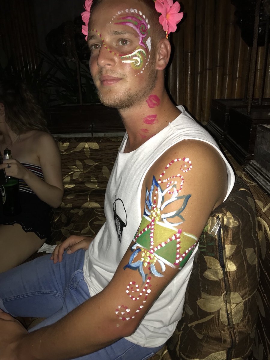 MattButler95's tweet photo. Ready for full moon 🌕🍹 #50shadesofluorescent #miketysontattoo https://t.co/HZ37woCqgK