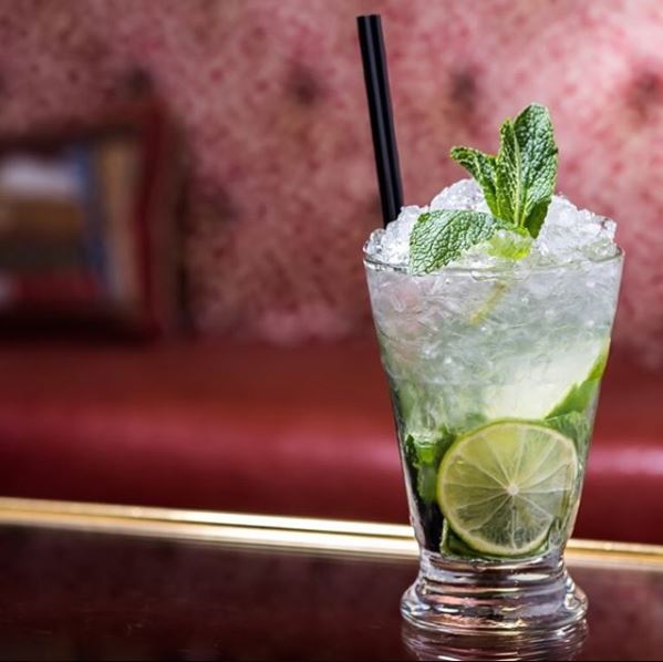 CrownClub_Gsy's tweet photo. #Fridayfeeling! Make mine a mojito! Pop down to The Crown Club and enjoy some of the finest cocktails on the island! #CrownClub #Cocktails #OGH https://t.co/W74gdetj2U