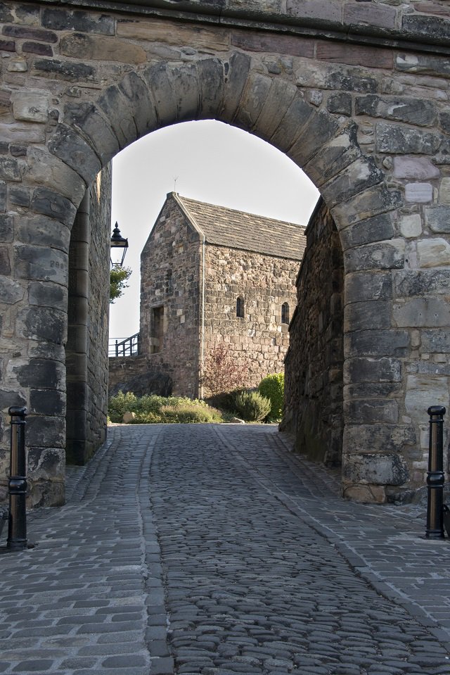 edinburghcastle's tweet image. #DYK St Margaret's Chapel is the oldest building in Edinburgh? ow.ly/JSq930iGYKr #NationalOldStuffDay