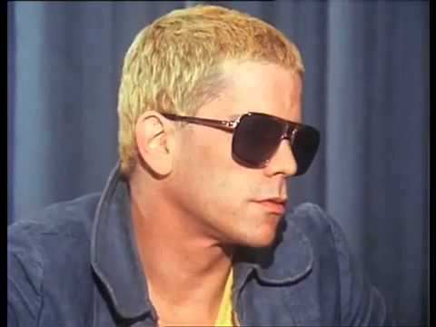 DirtyLittleRock's tweet photo. Auguri Lou.
#loureed
#robabuona https://t.co/l5mci8106P