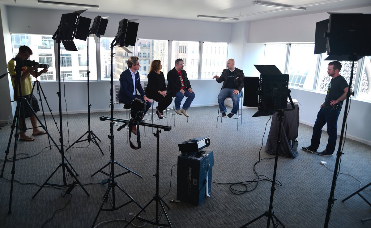 projectuxtv's tweet photo. #fbf to the first episode taping of #ProjectUX with #startup @sprinkl_io. New episode drops on Sunday! #UX #designthinking https://t.co/hRD14M1TxX