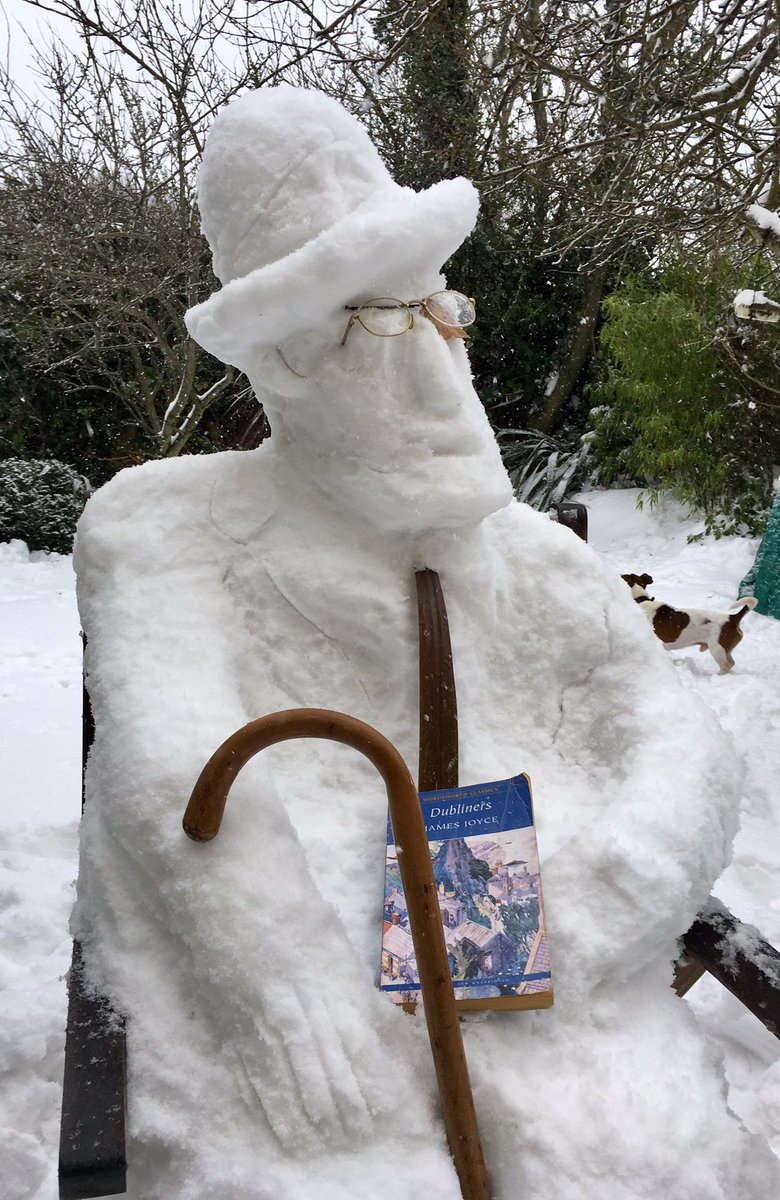 DrHughFMcQ's tweet photo. Portrait of the Artist as a Snowman https://t.co/Cu9onmH7Xm