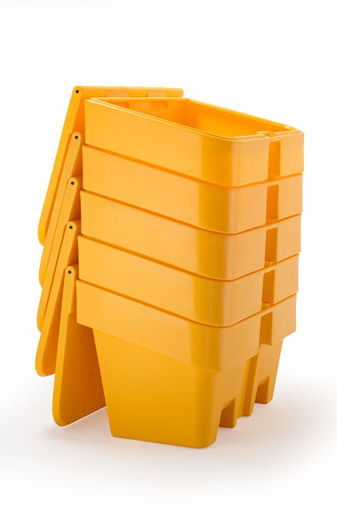 SupertuffEurope's tweet photo. @SupertuffEurope 
The SuperTuff Grit Bin, tackling the #BeastFromTheEast 
200 Litre and 350 Litre models available from stock! #gritting #Gritters #gritbins https://t.co/0Kb9TsOwrS