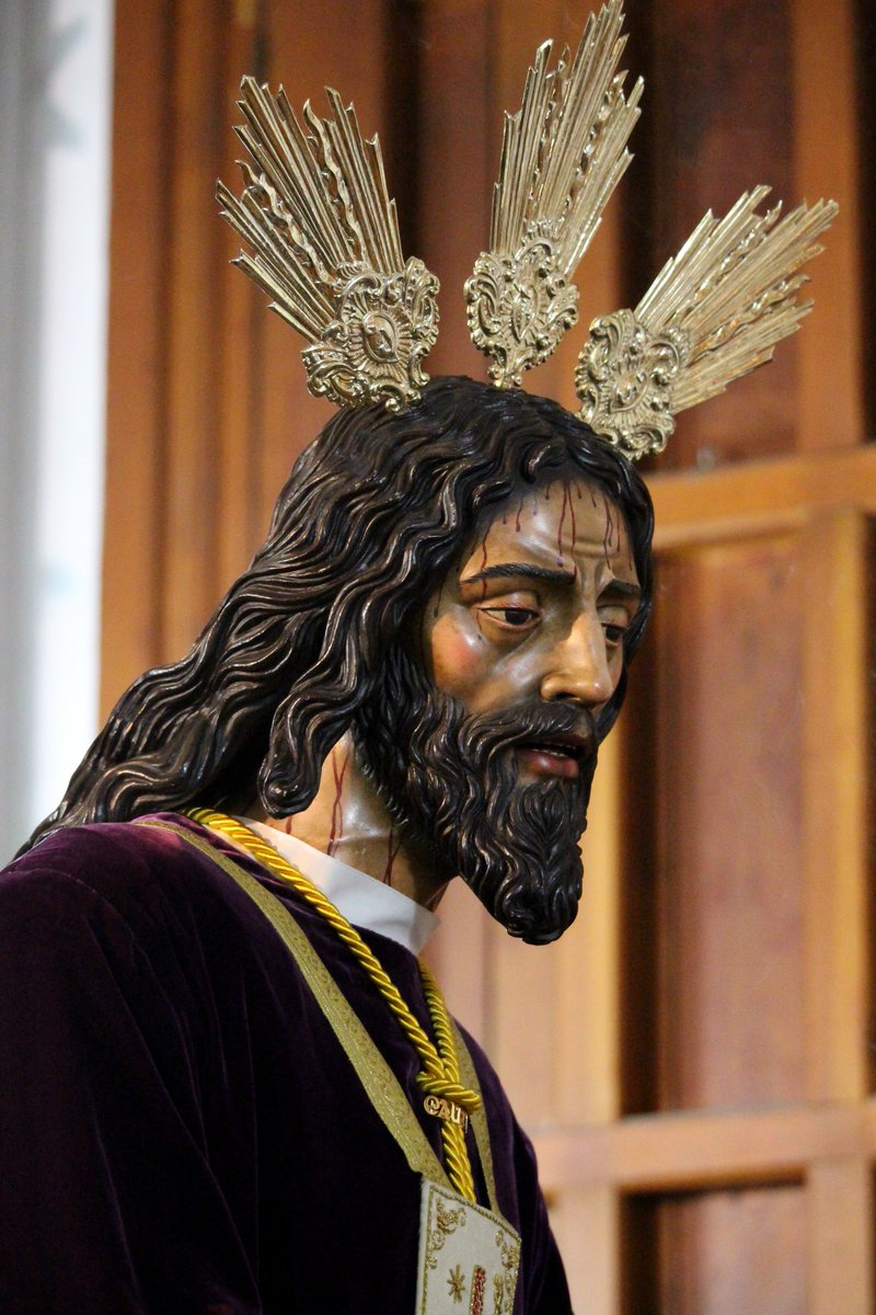 "Dime qué hago Cautivo para calmar tu calvario. ¡Porque te quiero libre, Padre!
Cautivo ... dime qué hago"