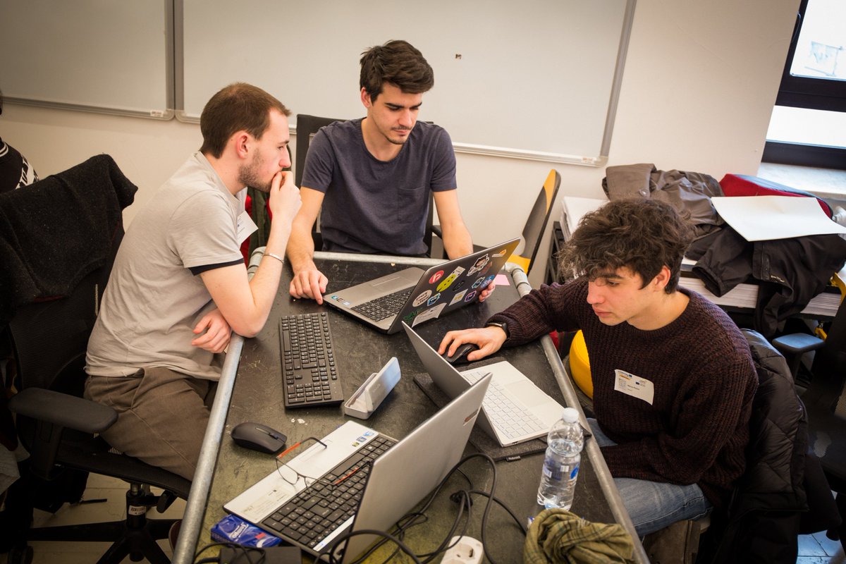 DatiTrentinoit's tweet photo. Passate oggi al @ClabTrento per vedere cosa combinano i ragazzi dell'Opendata HackaBot #Trentino #odhb2018 #opendata #opendataitaly #opendatatrentino https://t.co/mLwCWQLOj5