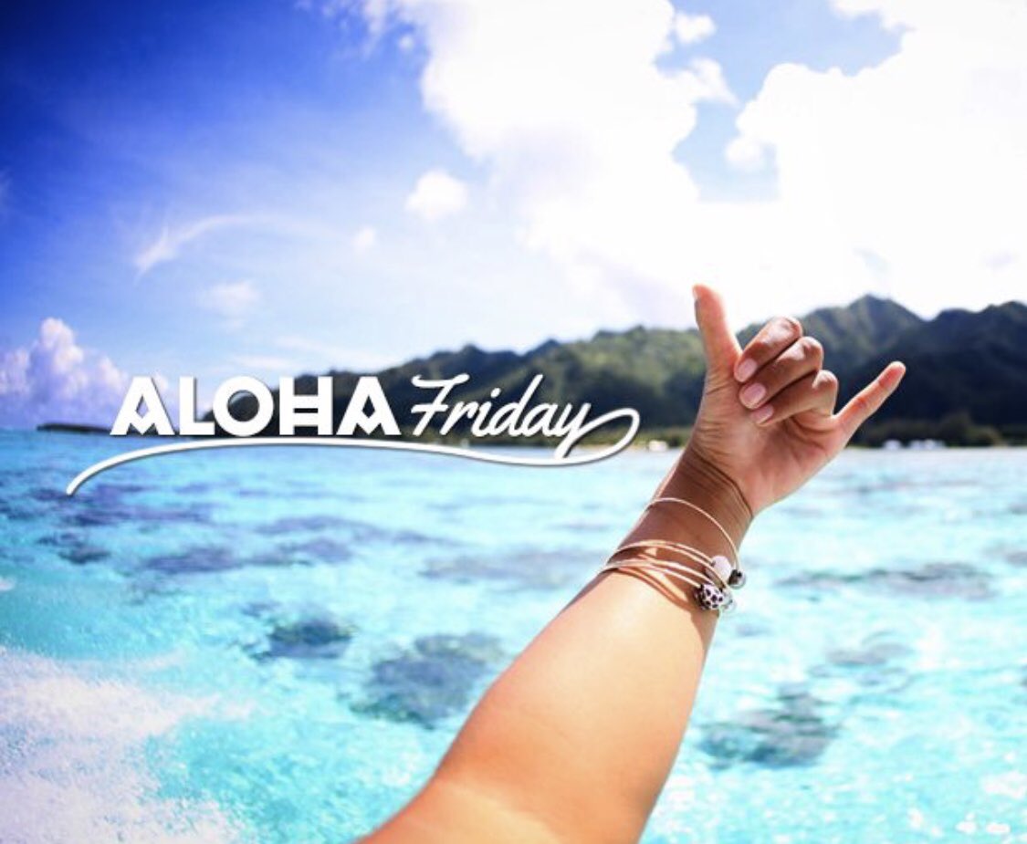 #HappyAlohaFriday
#beachlifemindset 
#beachbabeforlife 
#HawaiiMyHome