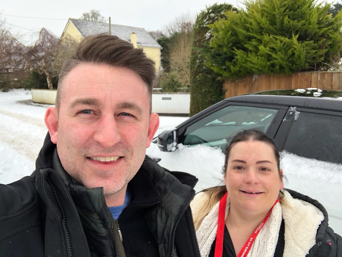 HomelifeCarers's tweet photo. Dear service users, don’t worry our #SnowAngels are on the way. If concerned please call the office 01934 422800 #beastfromtheeast &amp; #stormemma is no match for our incredible #careteam ! Thank you to our #goodsamaritans making sure we can provide essential care &amp; support needed💙 https://t.co/0jny2ACELd