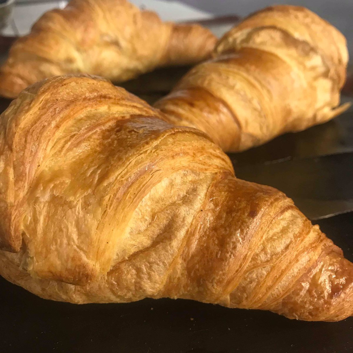 BlockleyCafe's tweet photo. We are open! Come ❄️ ☔️ ☀️ we bake our Croissants fresh every morning. Ready for you to enjoy for breakfast or whenever takes your fancy...😋👌
#croissant #croissants #stormemma #beastfromtheeast #cotswolds #blockley #blockleycafe #blockleyvillagecafe #openeveryday https://t.co/ExZnKMFrJV