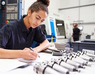 iContainersES's tweet photo. La digitalización reducirá la brecha entre hombres y mujeres en #logistica. Te explicamos cómo https://t.co/ivOedboysG https://t.co/CRKbQDCqnN