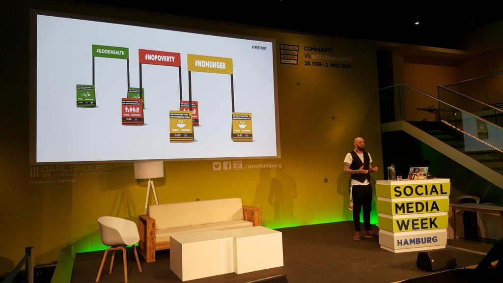 keule80's tweet photo. Danke an Joko für den beeindruckenden Vortrag auf der #smwhh18 zur #G20 #tweetwave zusammen mit @Budnikowsky. Grossartige Leistung! #smwtweetwave 

Frage: was hat Twitter gesagt zu dem falschen "Sponsored by budni" Slogan?? Geht ja gar nicht!! https://t.co/RvlbWFvH8A