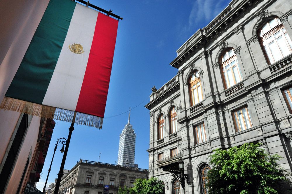 CoinDesk's tweet photo. Mexican Lawmakers Pass Cryptocurrency Regulation Bill https://t.co/0zHmsb0xRa https://t.co/aNjXjflC1b