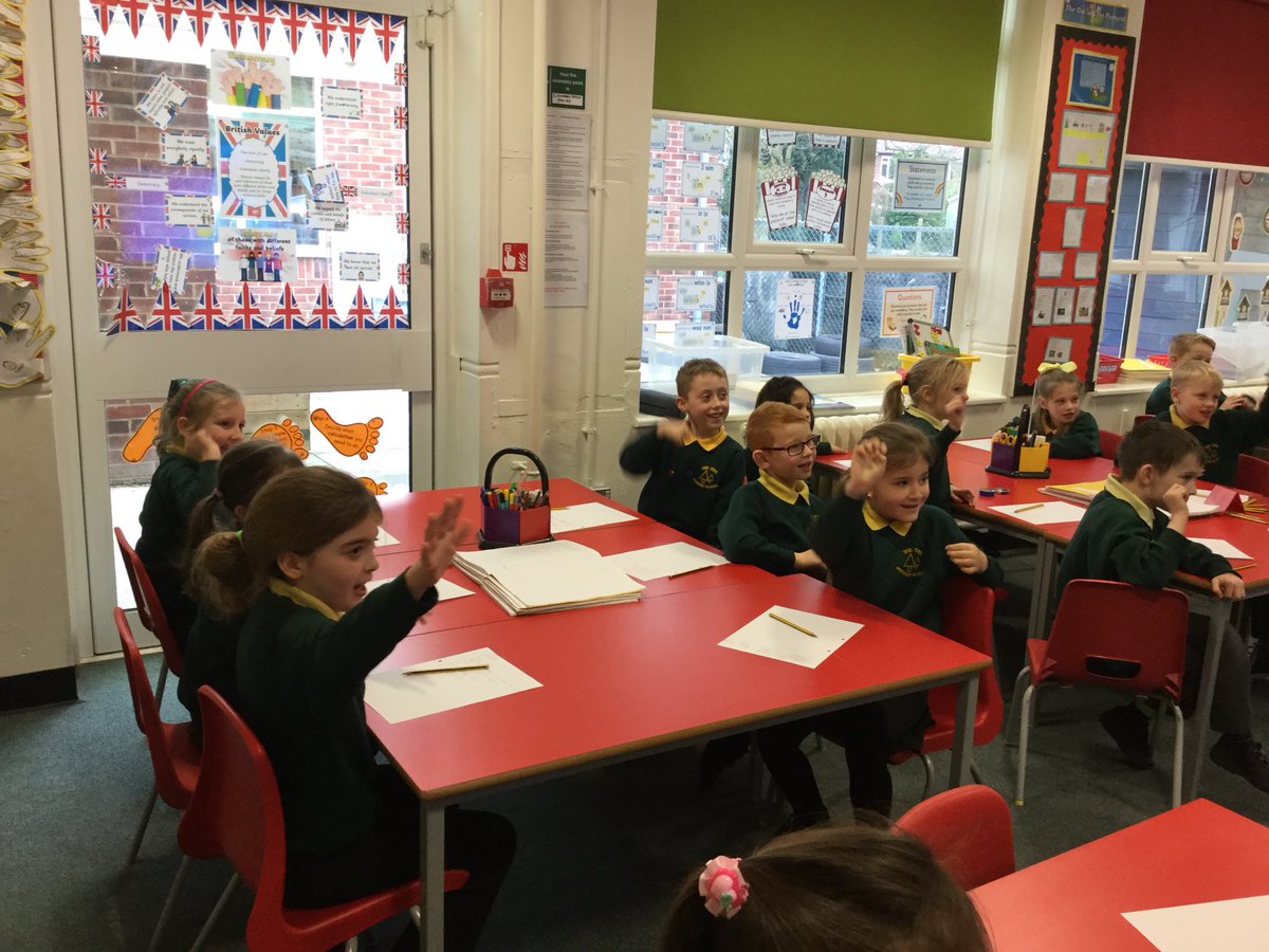 firsprimarysale's tweet photo. #Year2LT Visit from poet Matt Goodfellow#funny#fantastic https://t.co/FFK4G5aruA