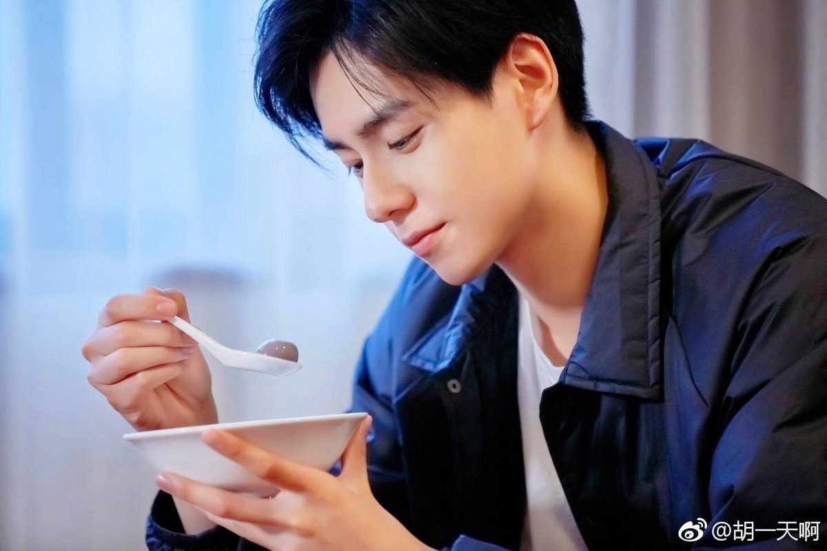 LHY998's tweet photo. #胡一天 元宵节快乐 https://t.co/3vlMaCvQ4o