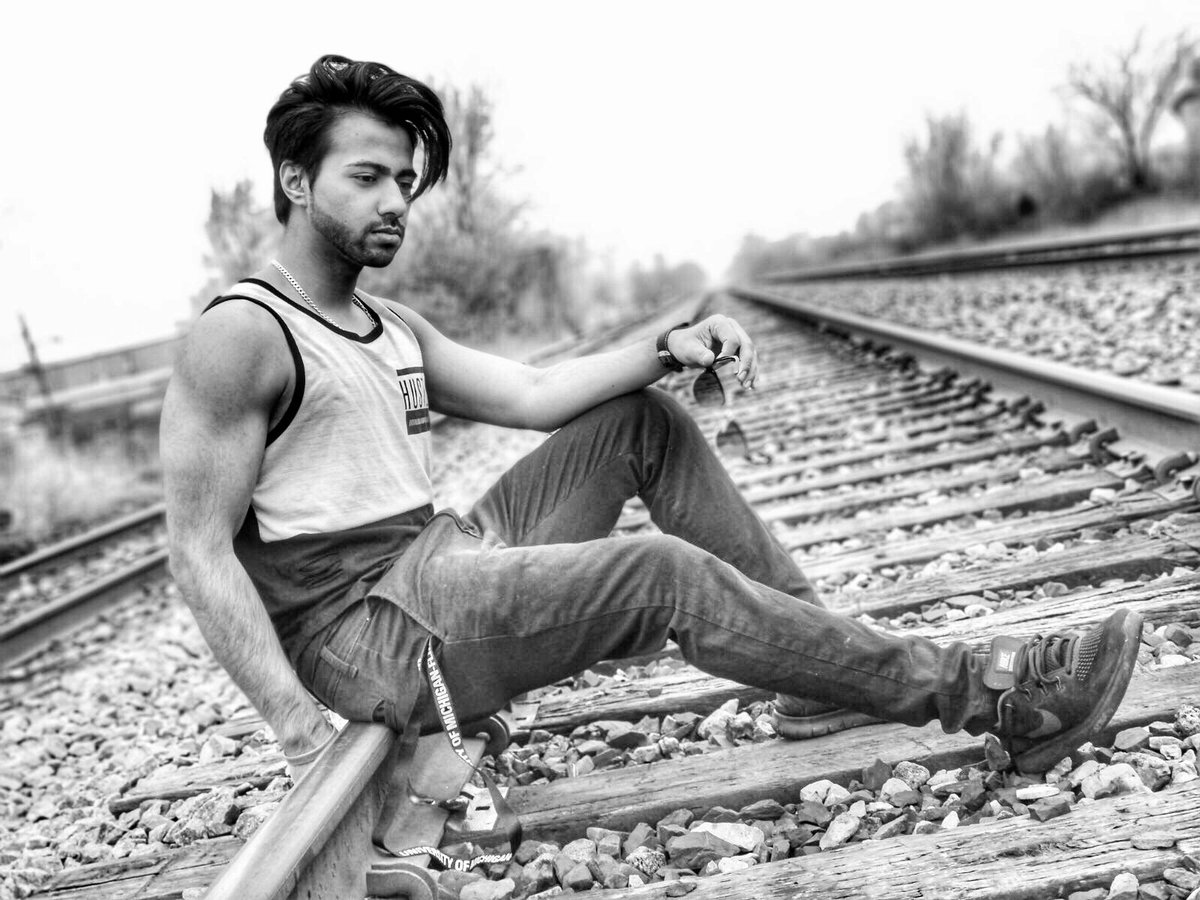 ParthoSd2's tweet image. 