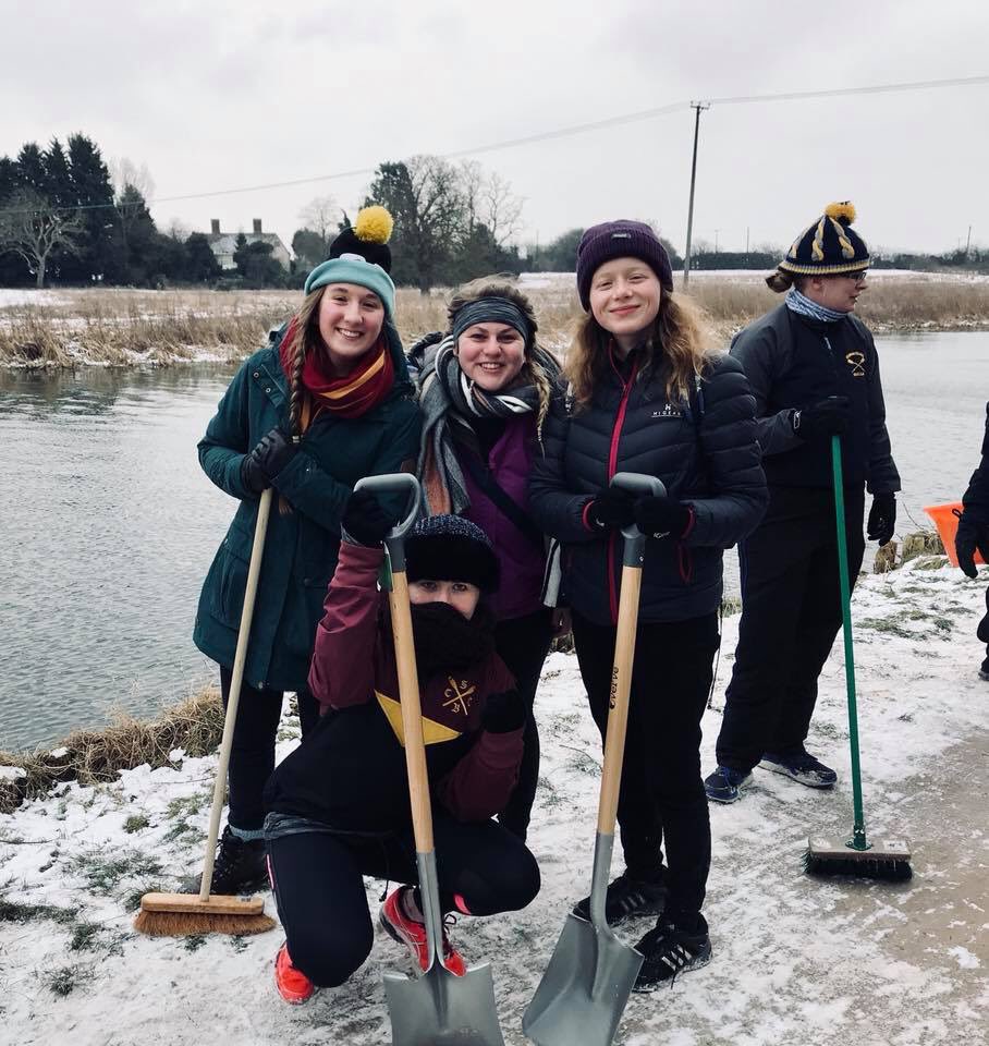 Fantastic to see such dedication in clearing the towpath this morning. Lent Bumps is going ahead!!! Well done to all involved!!! (Photos courtesy of SCBC member Stella Dixon)