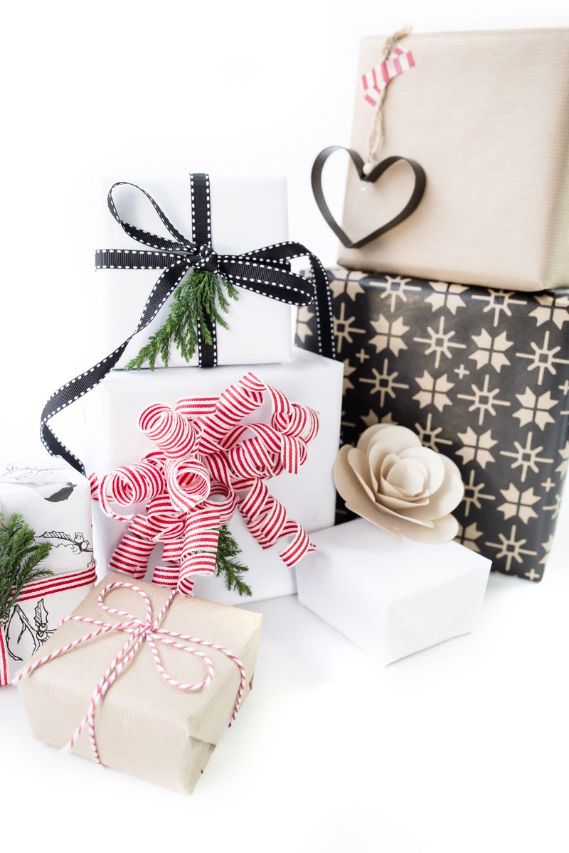 Instead of giving physical gifts consider gifting an experience. Examples: Wine tasting event
, Afternoon tea somewhere fancy, Boat trip to see dolphins, Cooking or baking classes, Foreign language classes, Art or craft classes, Music lessons... #declutter