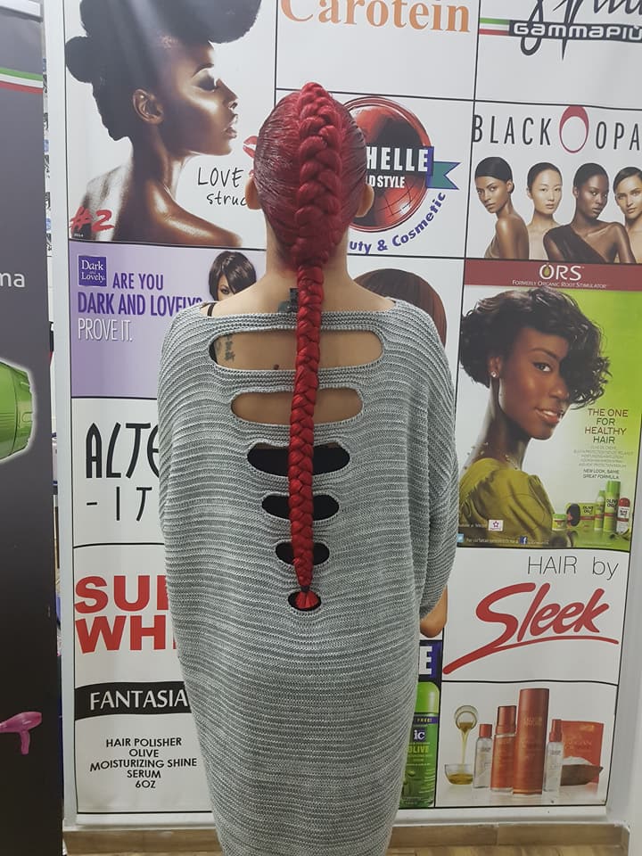 EstiloMLG's tweet photo. ¿Os gustan las #extensiones? ¡Pues estáis de enhorabuena! En #EstiloMLG tendremos a un expositor especializado en ellas ► @Rachelleworld | Nos traerá extensiones de Keratina, Adhesivas, De Cabello Virgen Sin Procesar y de Cabello Teñido Procesado. https://t.co/gsSPuwHxHt https://t.co/oHgs9pSQaD