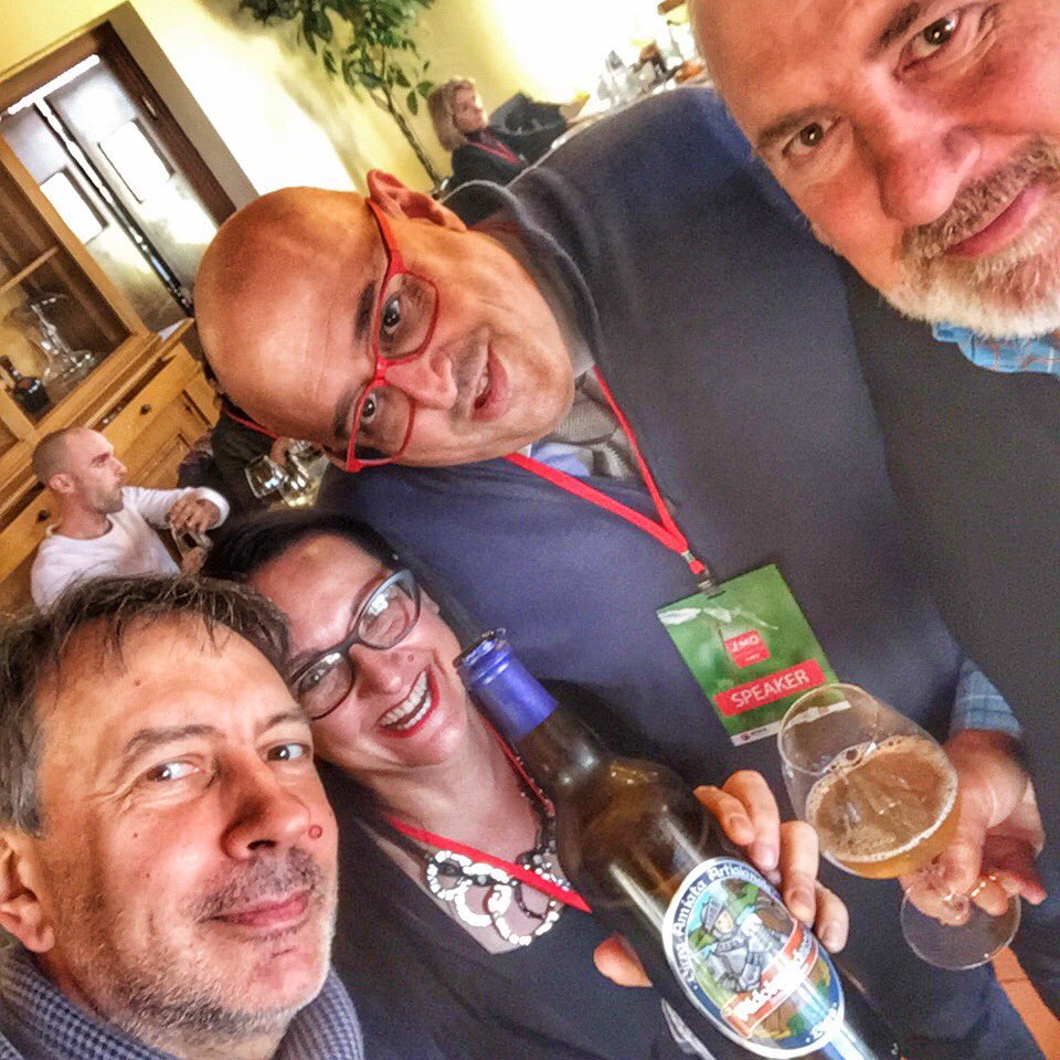 CarloVischi's tweet photo. Pausa pranzo a #JMO18 
Jmo2018 con una eccellenza gastronomica della #Maremma il birrificio @birra_amiata ! #birra #agrifood #toscana #turismo https://t.co/opAxjEXSDL