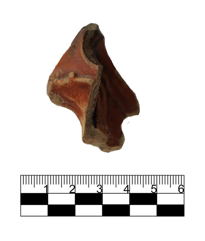 VEiLProject's tweet photo. . #FridayFind and #FridayRiddle. 
A little fragment of a very useful and highly symbolic ancient Roman object. Does someone recognize it? If you need an hint, have a look at one of #VEiL December post 😉 #PubArch #ArchPub #AncientRoman https://t.co/HE7ZrD8uN3