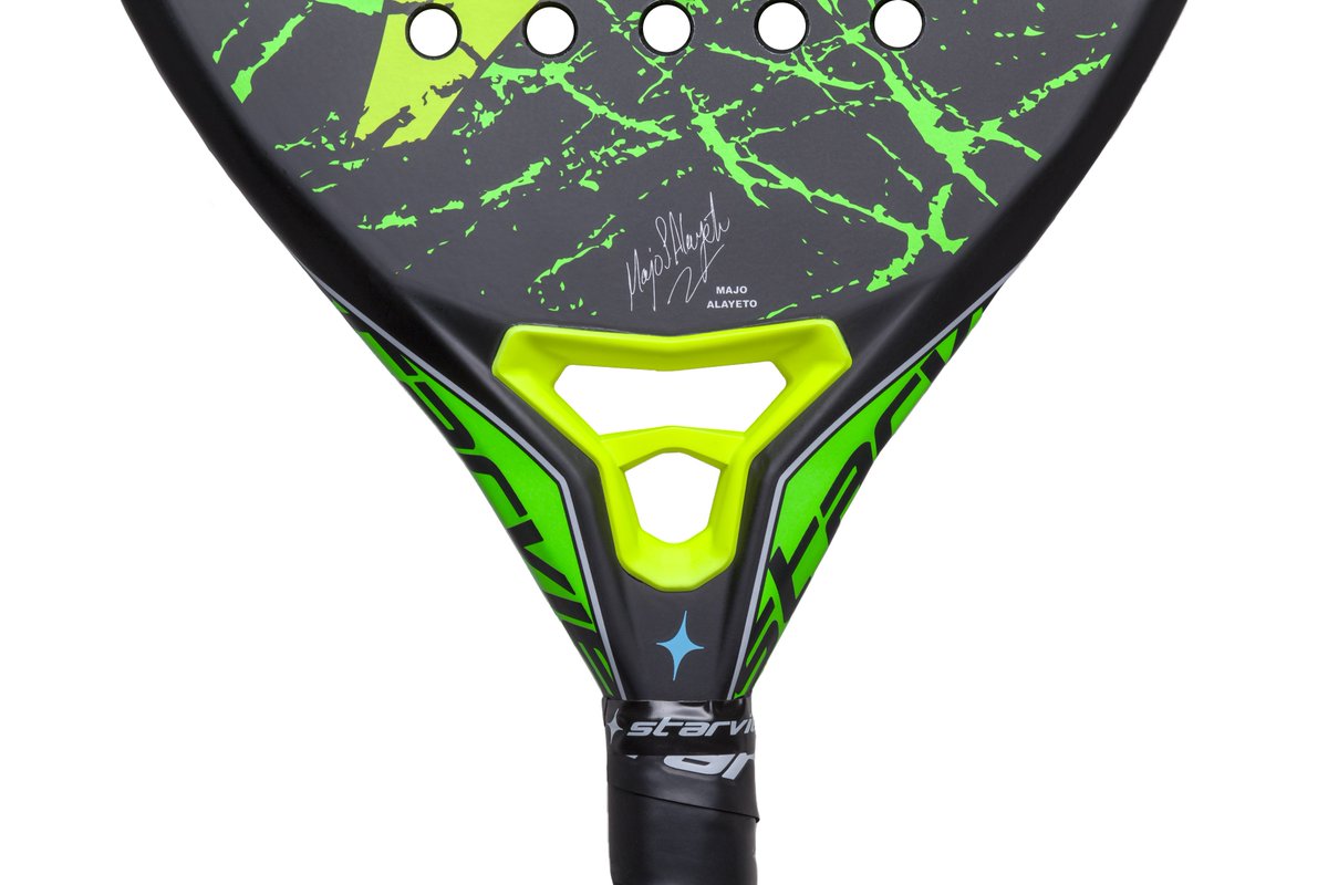 starviepadel's tweet photo. Pala de #pádel Aquila Carbon de la GAMA STAR🌟🌟 #MadeInSpain. El arma de @majosalayeto 🙌🙌 https://t.co/McAfGpF0IE
- Diseñada para jugadores de ataque.
- Equilibrio perfecto entre velocidad de bola, potencia y control.
- Forma lágrima.
#StarVie | #BeTheBest | #GemelasAtomikas https://t.co/pqLbJYSsnw