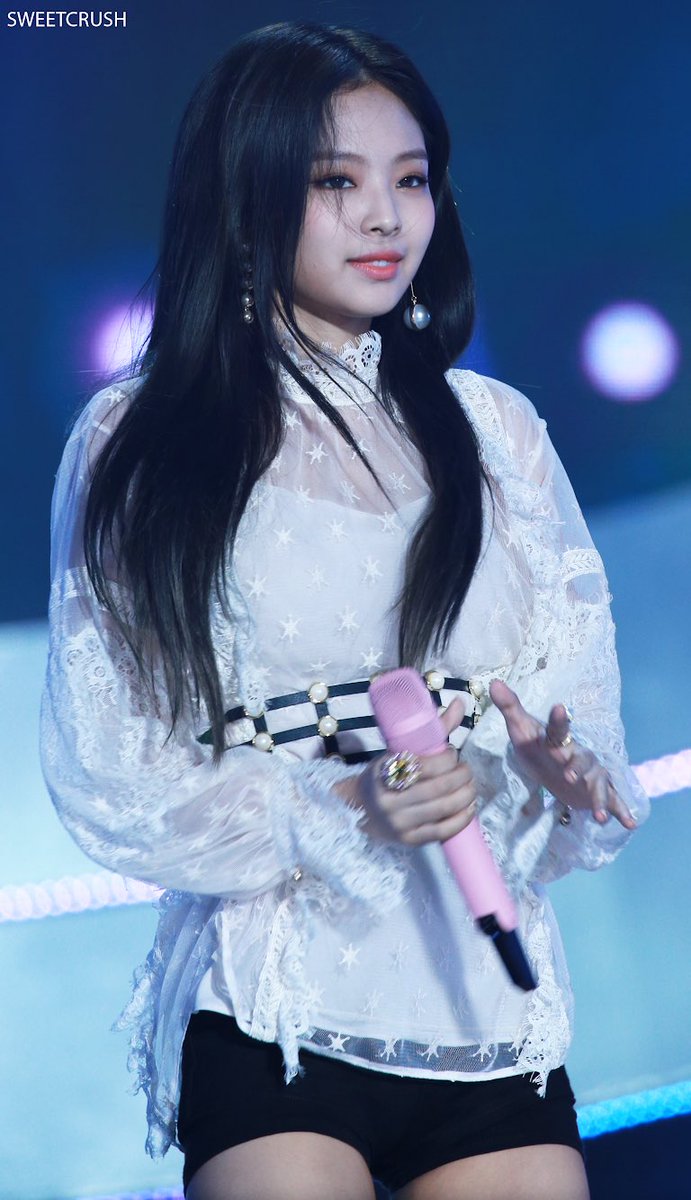SweetCrush1627's tweet photo. [HQ] 240917 SBS Super Concert

Fluffy Jenjen🐹

#BLACKPINK #블랙핑크 #제니  #JENNIE https://t.co/DkQjQPtbJV