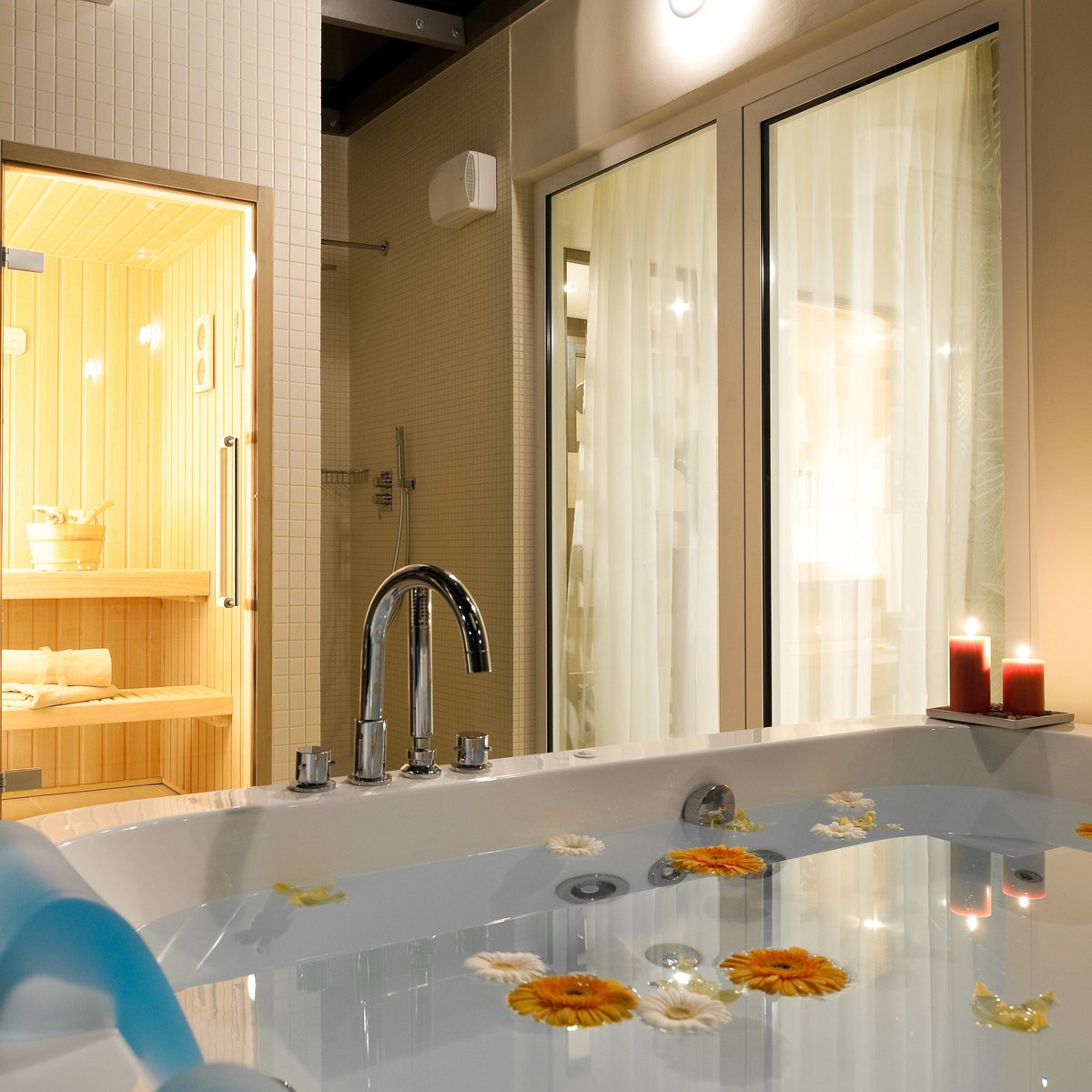 GH_SAVA's tweet photo. Jacuzzi, lastna finska savna le kdo bi se lahko temu uprl....  💖😍
#jacuzzi #sauna #savna #vikend #topuzivancija #rogaskaslatina #grandhotelrogaska #roimedicospa #wellness #love #becool https://t.co/nfbme0obD6