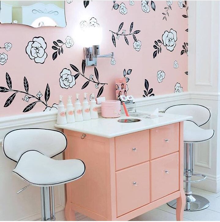 VADA_ONLINE's tweet photo. Due for a brow wax or tint? Get it done for FREE @BenefitBeautySA if you purchase a dress from us.
Shop: https://t.co/0RGH1UVu8n. 💎 https://t.co/vZJtGU1od4