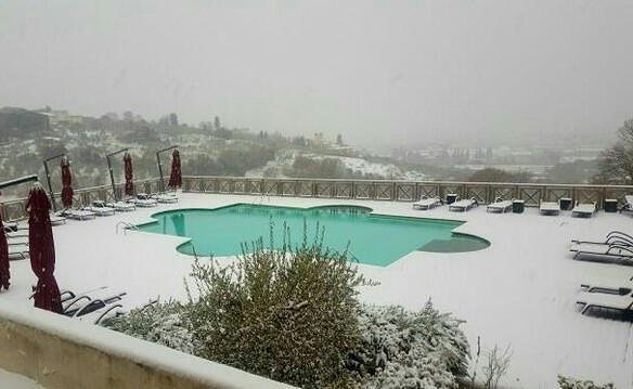 Isn't it cool? ❄
.
.
.
#pool #snow #waitingforsummer #winter #march2018 #resort #foggyday #coldday #luxuryhotel #luxuryholiday #pictoftheday #nofilter #instaflorence #instatuscany #florence #tuscany
