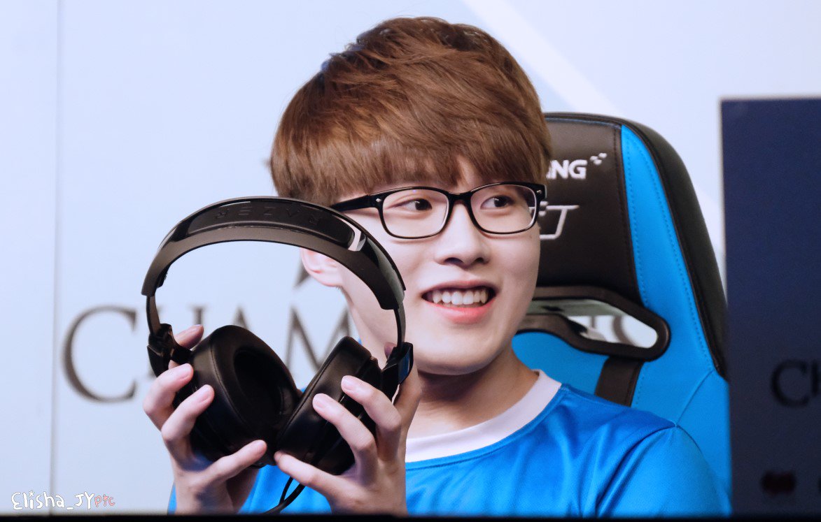 Elisha_JY_pic's tweet photo. 170716 LCK 17 summer
#MVP_Beyond #비욘드 #김규석
이 사진 너무 예뻐서 너무 자주 보여드린거 같긴한데
정작 사진계에 없어서.. ☞☜
예쁜 사진은 여러 번 보세용😍 https://t.co/WukrfUNgNy