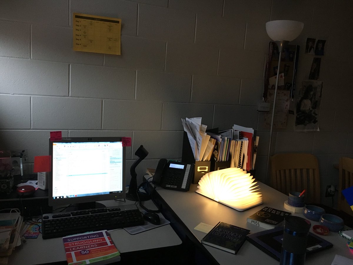 cgray_christine's tweet image. Coolest gift ever comes in real handy when the floor lamp bulb dies!! Thanks @KMeniss #booklovergifts #booklight