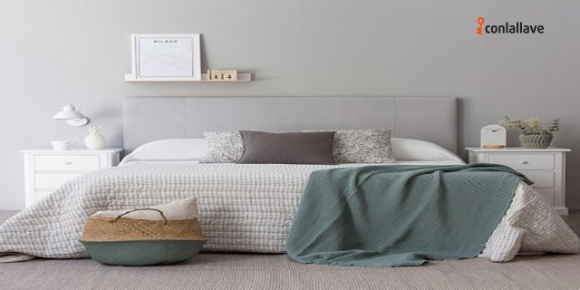 El gris es un color versátil.
Puedes jugar con el e integrarlo con colores tierra y pasteles.
En los cuartos es una opción clásica y sobria.
#Inmuebles #InmueblesVenezuela