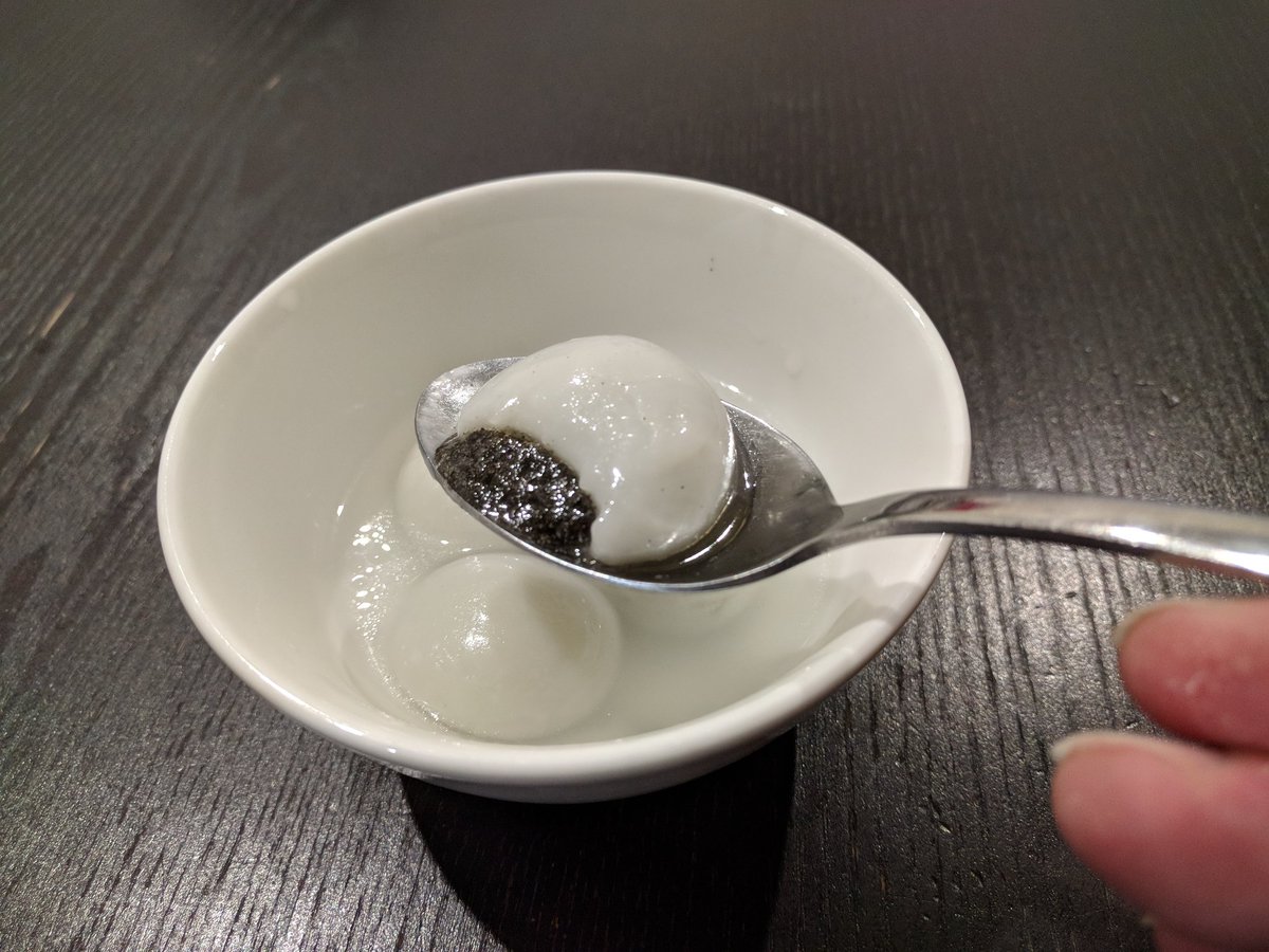 facestuffing's tweet photo. On the 15th day of the Lunar New Year, it is common to have these sweet glutinous rice balls called Tang Yuen (汤圆). It's sometimes filled with black sesame, red bean or peanut pastes. 

It represents reunion, harmony, and happiness in the family. https://t.co/hoTVMpVbmv