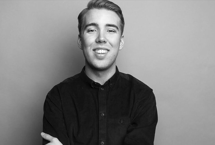 DIF_Fotboll's tweet photo. Denna säsongen kommer vi låta supportrar, spelare och andra Djurgårdsprofiler ta makten över musiken på Tele2 Arena. Först ut är Daniel Frölander som till vardags arbetar med PR på byrån Redgert Comms &amp; driver Pop och Rock-klubben KLUBB FINKEL

https://t.co/VP3D2TOuEh https://t.co/Dwvmmyje9M