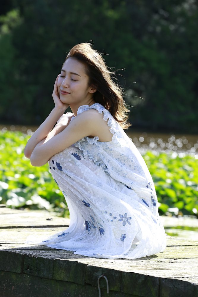 衛藤美彩写真集 話を聞こうか。【公式】 tweet media
