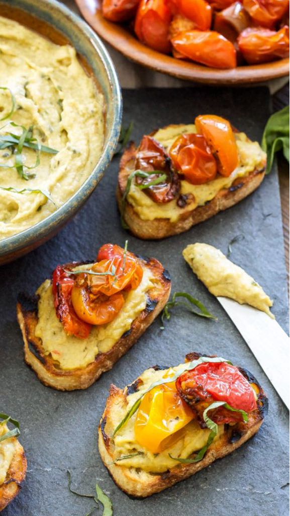 Imogen_Fresh's tweet photo. Don't miss @LoveOliveCo on stand F24 @IFEX_NI. Using top quality, fresh ingredients for their pastes, pestos, tapenades and award winning hummus. Free-from added artificial colours, flavours or preservatives. https://t.co/US25xYHY1w