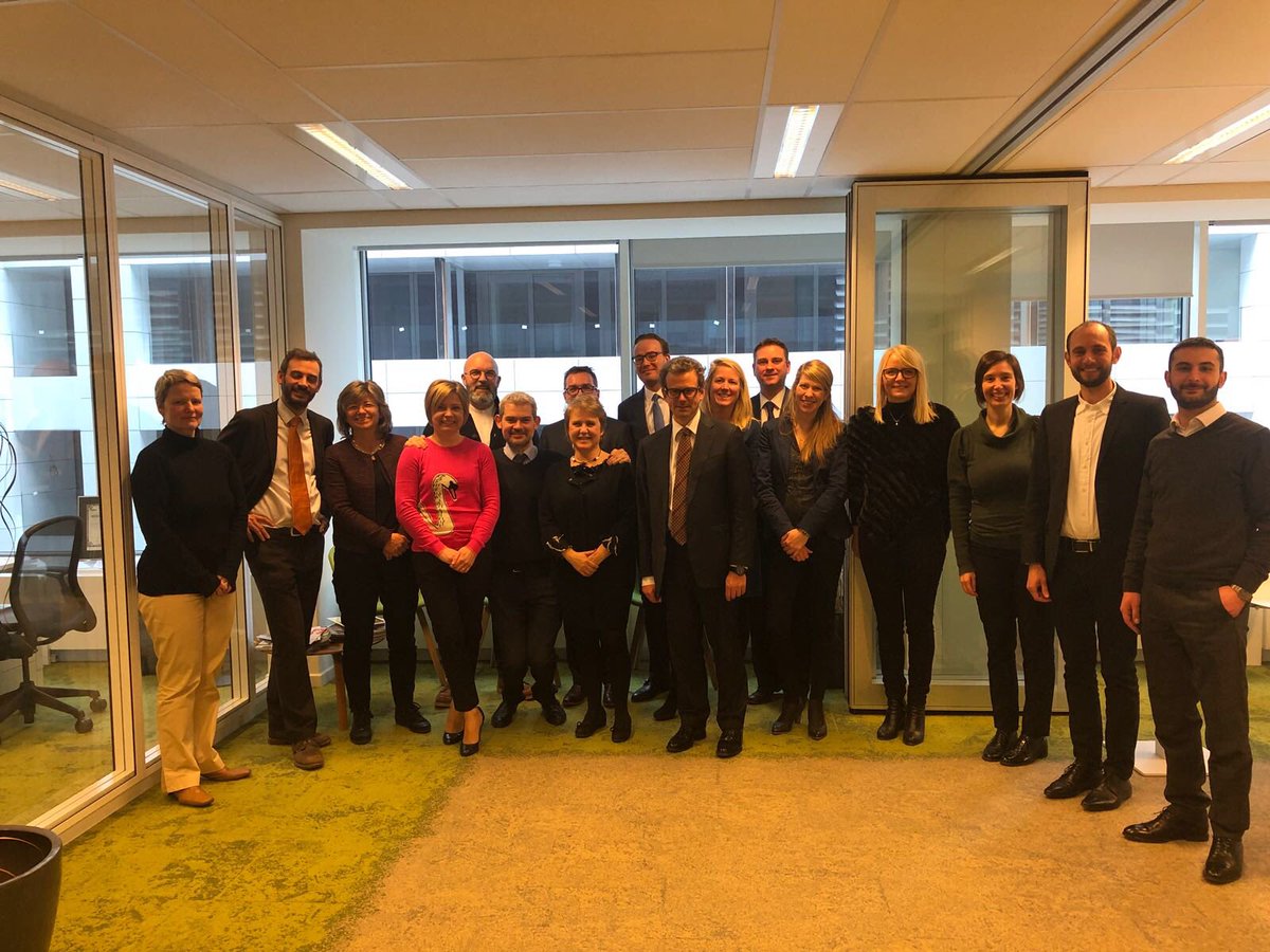 🌱#EeDaPP Consortium “family” photo! Watch 👀 this space for news on the project to deliver #energyefficiency data collection &amp; analysis capabilities and support &amp; boost <a href="/EEMActionPlan/">Energy Efficient Mortgages Initiative 🌿🏡</a> 🚀🌱#energyefficientmortgages <a href="/Energy4Europe/">Energy4Europe 🇪🇺</a> <a href="/EU_Finance/">EU Finance 🇪🇺</a> @EU_EASME