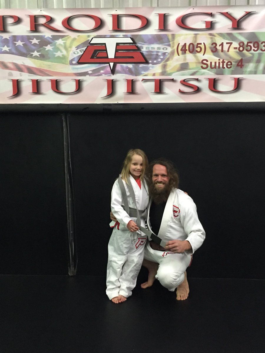 ProdigyJiujitsu's tweet photo. #promotion #greybelt #prodigyjiujitsu #prodigykids https://t.co/6IEKKGXxje