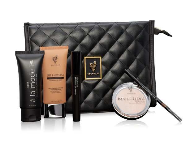 Rosaria68's tweet photo. ⛔️STOP THE SCROLL⛔️ It is time to "MAKE THE STARS JEALOUS" with this gorgeous bundle! The Make the Stars Jealous bundle ships FREE and the gorgeous black bag is FREE too!
https://t.co/1ZGnz4zNWG
#MakeupAddict #FreebieFriday #FridayFeeling #makeup https://t.co/bKTKzT1wK2