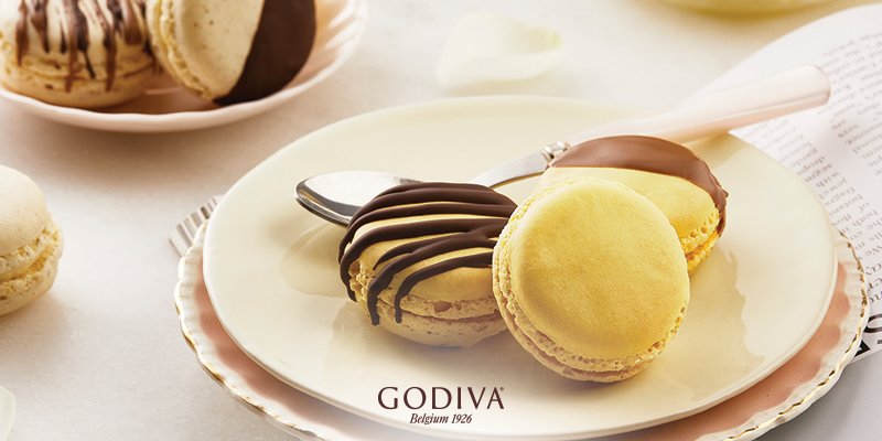 GodivaTurkiye's tweet photo. Yeni #Godiva Makaronlarının canlı dünyasını keşfedin! Muhteşem lezzetler tüm Godiva mağazalarında…
#GodivaTurkiye #Macarone #Chocolate https://t.co/VLUFJN899w