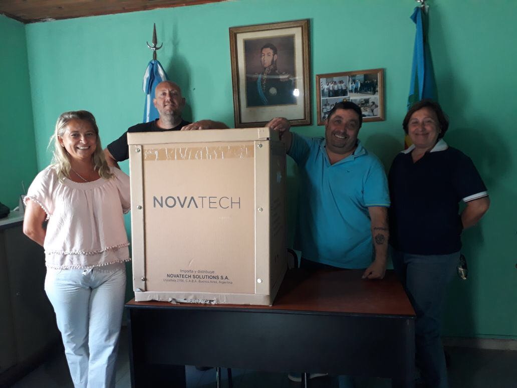 EdTecnicaBA's tweet photo. #TÉCNICA🙌🏼 seguimos entregando Impresoras 3D para equipar las escuelas. La R12 esta lista para comenzar a usarlas @eestn1sanpedro #EESTN1 #Ramallo y en #SanNicolas la #EESTN3 Y 5 @DPETPba @copretBAok @gfalvarez @EEST https://t.co/Vz8layx1cm