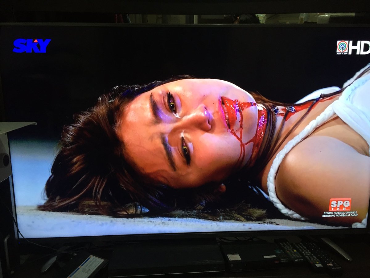 pajama_addict's tweet image. This scene reminded of Mateo and Lia’s death scene that had me bawling my eyes out. Different actors, same reaction. Amazing.

#LaLunaTheFinalBattle