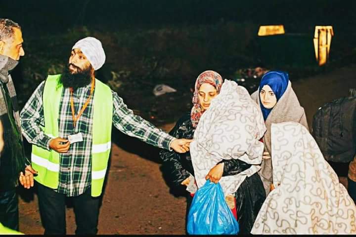 nazimrawat's tweet photo. Thanks is not enough. You guys have really so much guts. U r the true example of humanity. May Allah give u more strength. 🙏
@Khalsa_Aid https://t.co/BWaK766j8U