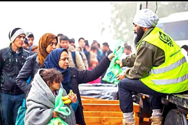 nazimrawat's tweet photo. Thanks is not enough. You guys have really so much guts. U r the true example of humanity. May Allah give u more strength. 🙏
@Khalsa_Aid https://t.co/BWaK766j8U
