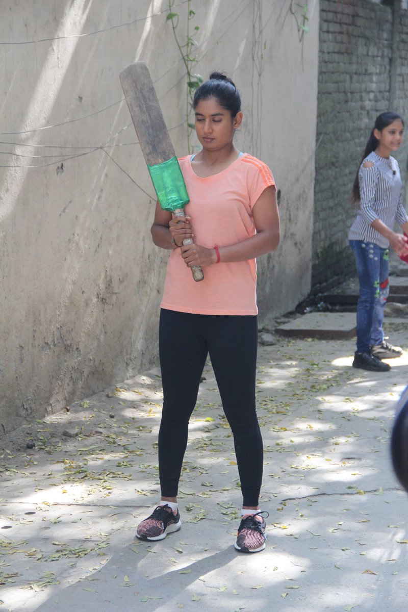 phiaindia's tweet photo. Thank you @M_Raj03 for your time with girls from our madanpur khadar project.
The girls enjoyed the unique way of celebrating Holi! #imphia #happyholi2018 https://t.co/jA7aZJN3ZL